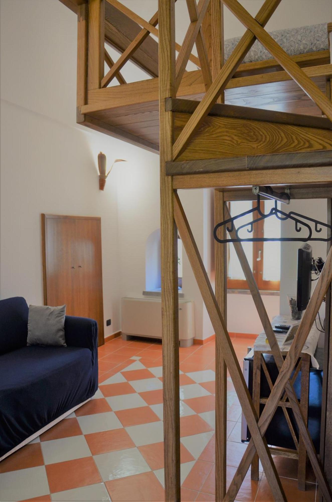 L'antico Episcopio 4*